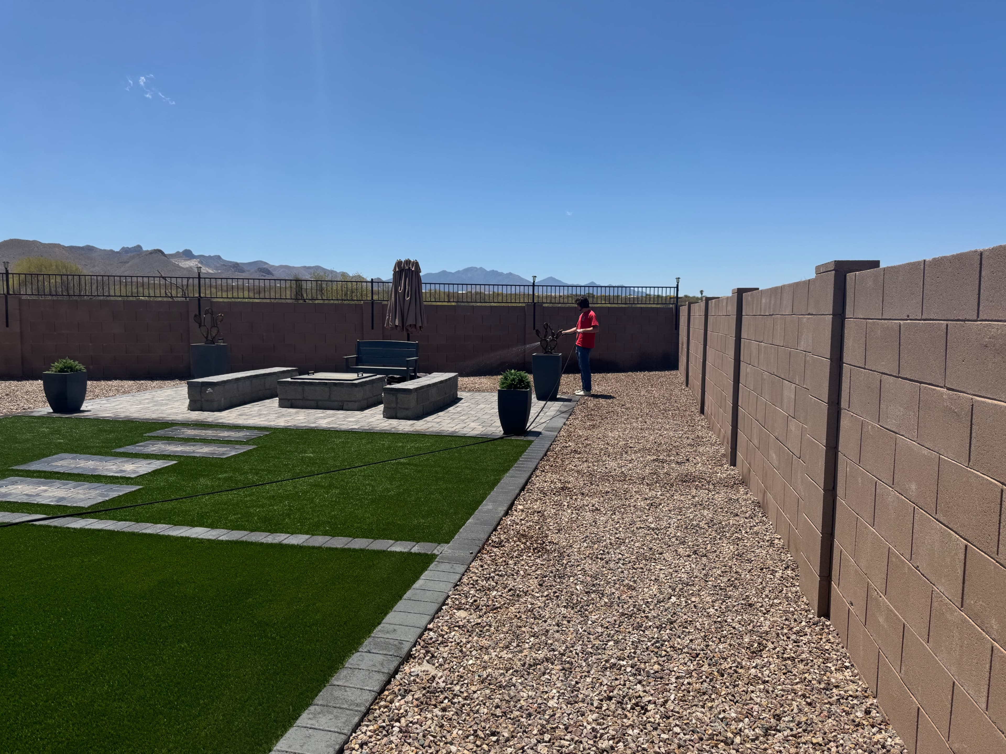 Clean Tucson backyard with mountain view
